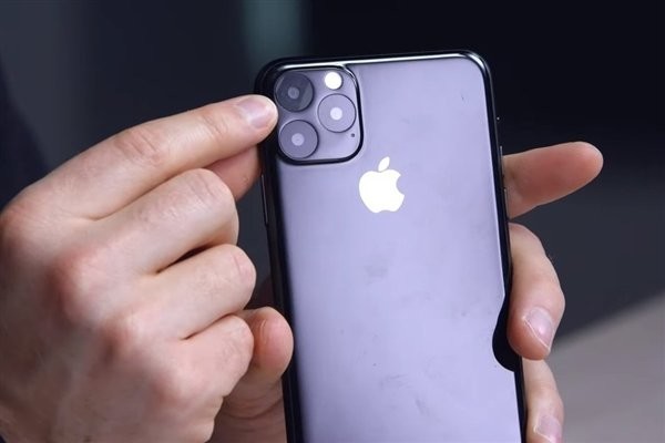 新iPhone機(jī)模相片（圖片來歷網(wǎng)絡(luò)）