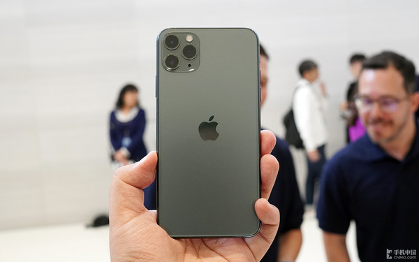 暗夜綠色iPhone 11 Pro